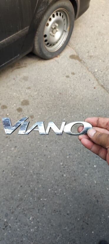 işlenmiş tekerler: Viano embelemi — 3