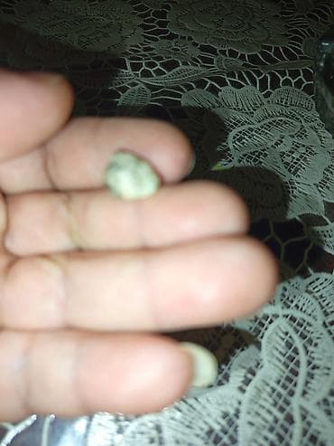 Təbii kolleksiya daşı – kiçik ölçülü, əl ilə toplanmış nümunə - Rəng