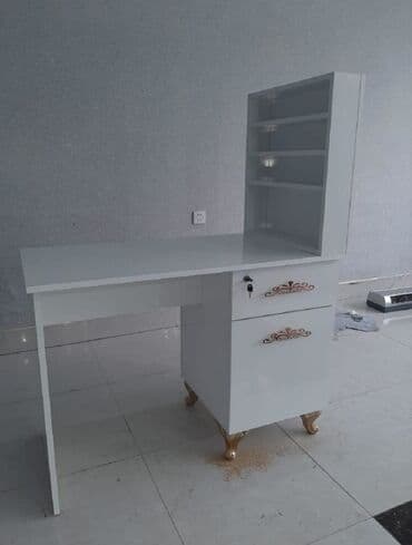 bor maşını: Yeni, Manikür üçün masa, Güzgüsüz — 8