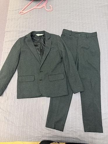 şaxta baba corabı: H&M oğlan uşaq kostyumu – pencək və şalvar dəsti. Boz rəngdə — 1