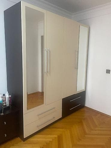 2 eded paltar dolab eni 190 smdir . her biri 95 sm ayri ayri da — 6