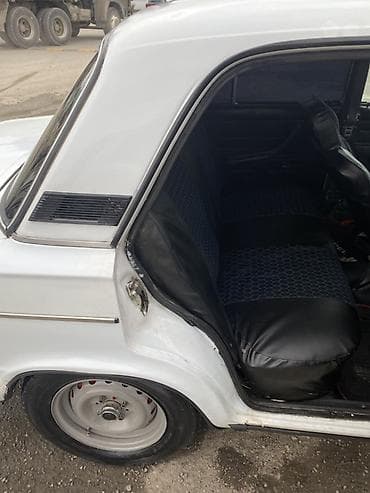 led işiq: VAZ (LADA) 2106: 1.6 l | 2000 il 63000 km Sedan — 10