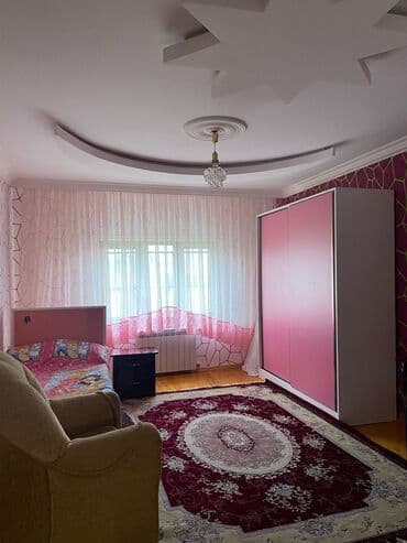 7 ve 8 mkr satilan evler: 6 otaqlı, 7000 kv. m, Orta təmir — 14