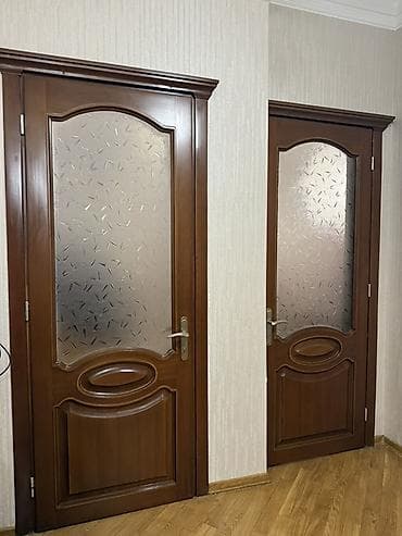 İki ədəd taxta interyer qapısı - Material: möhkəm ağac əsaslı