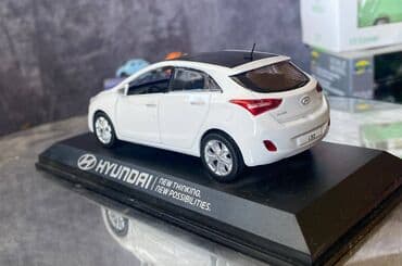 maşın modeli: Коллекционная модель Hyundai i30 5 door white 2012 Pino B&D Scale — 20