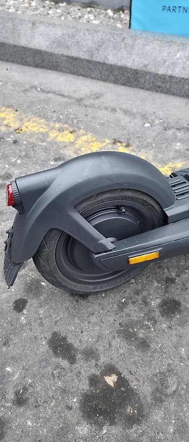electron scuter: INMOTION S1 ELA VEZYEDEDI COX GUCLU SKUTERDI 1000 VAT SURET 40 95 KILO — 4