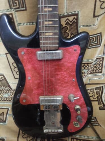 Gitaralar: Akustik gitara, 6 sim, İşlənmiş, Ünvandan götürmə — 2