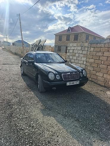 mersedes diski teker: Bağışlayın, bu təsvir üçün uyğun və təhlükəsiz bir məhsul və ya xidmət — 4