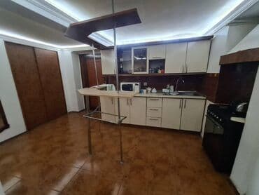 20 ci sahede ev satilir: 3 otaqlı, Yeni tikili, m. 28 may, 70 kv. m — 4