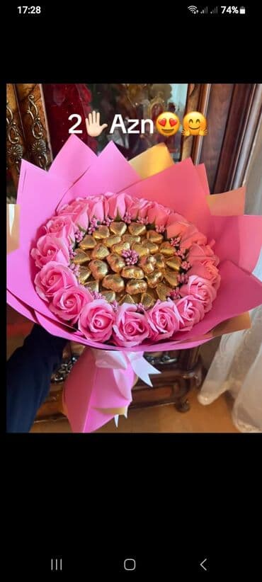 подарок любимому на 14 февраля: Şokoladlı güllər buketi - Mərkəzdə qızılı folqa ilə bükülmüş ürək — 4