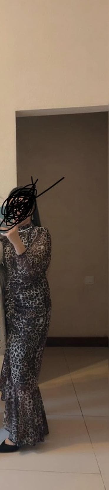 hamile don: Leopard naxışlı uzun don - Model: Uzun, bədənə oturan siluet, alt — 1