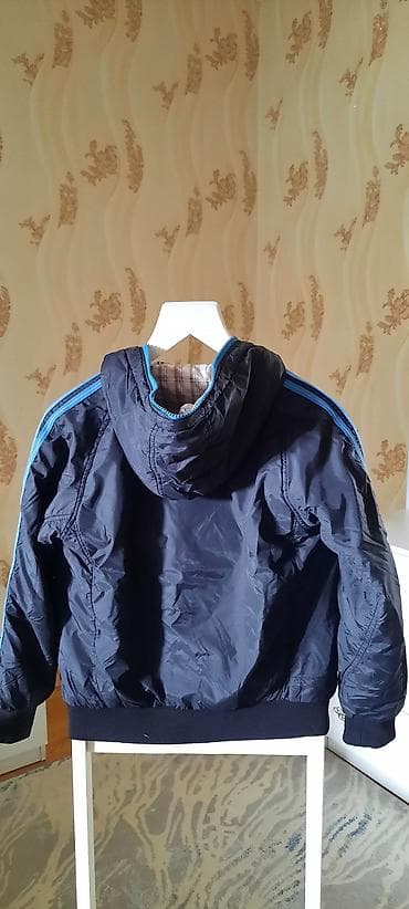 üst geyimi: Uşaq üçün ikiüzlü kapüşonlu yüngül gödəkçə - Brend: Adidas (loqo — 2