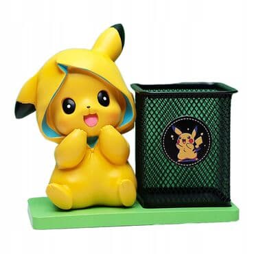 pul yığmaq ucun qab: Oturan futbolçu heykəlciyi ilə bəzədilmiş qələmdan. Dəmir tor dizaynlı — 10