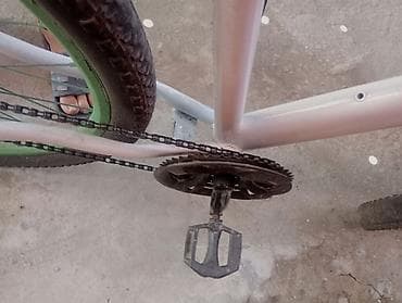 Велосипеды: Şəhər/trek tipli velosiped - Rəng: ağ gövdə, yaşıl haşiyəli təkər — 5