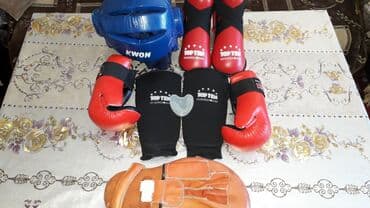 tikinti avadanlıqları: Taekvondo üçün tam ekipaj dəsti Tərkib: - ITF loqolu taekvondo — 2