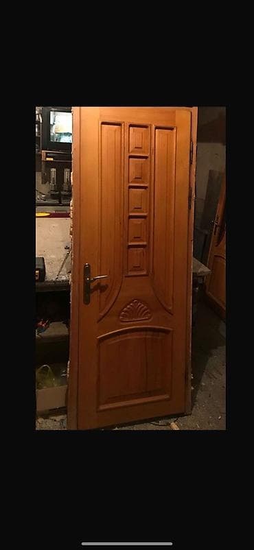 Qapi 210/80sm 2eded 50azn biri Memar ecemi 8328 leli Ağac — 1