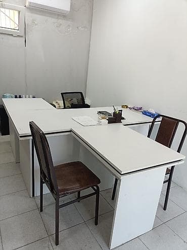 Mudur stolu sekilde gordukleriniz birlikde satilir 140azn nefciler — 1