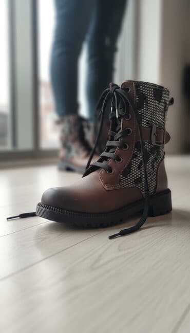 uşaq kalyasqa: Uşaq üçün armatur tərzli bağcıqlı çəkmə - Rəng: qəhvəyi gövdə — 1