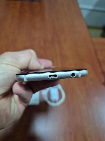 bulutus nausnik: Samsung Galaxy A6, 32 GB, rəng - Qızılı — 5