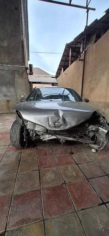 islenmis guzguler: Nissan Primera P12 sedan – ehtiyat hissələri üçün - Kuzov: boz rəng — 1