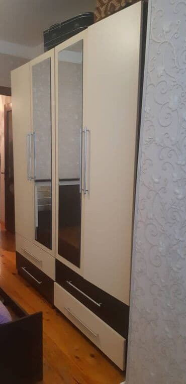 7 mikrorayon: Yeni Guneslide Ab masivində 9 mertebeli binanın 7-ci mərtəbəsində — 7