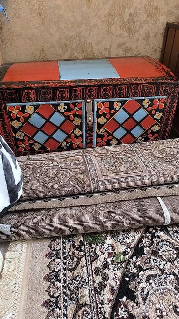 kilim: Rəngli əl işi sandıq/çemodan tipli saxlanma qutusu - Material: taxta — 2