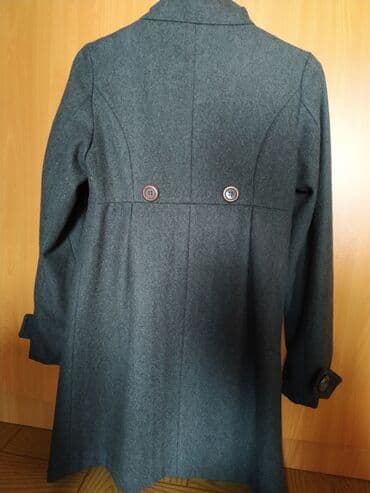 loreta palto: Palto, yaxşı vəziyyətdədir, geyinmirəm, ona görə də evdə yer tutmasın — 2