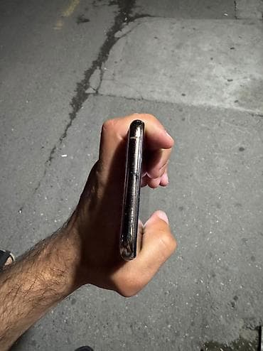 iphon 6 plus: IPhone 11 Pro Max, 64 GB, Qızılı, Barmaq izi, Face ID — 3