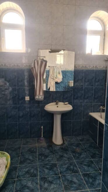 xacmaz obyekt: Badamdar da Hərbi qospitalın yanında 6 sotun içində olan 2 mərtəbli 5 — 25