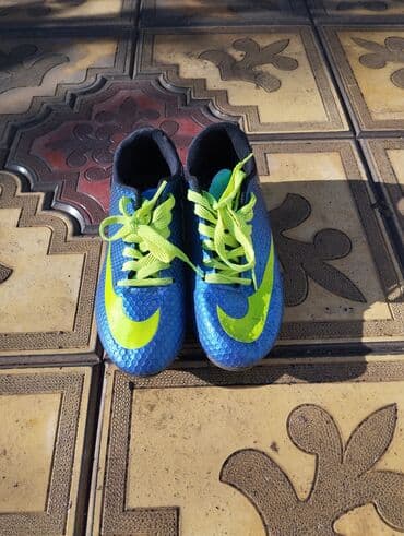 5ci sinif azerbaycan dili: Butslar Nike — 1