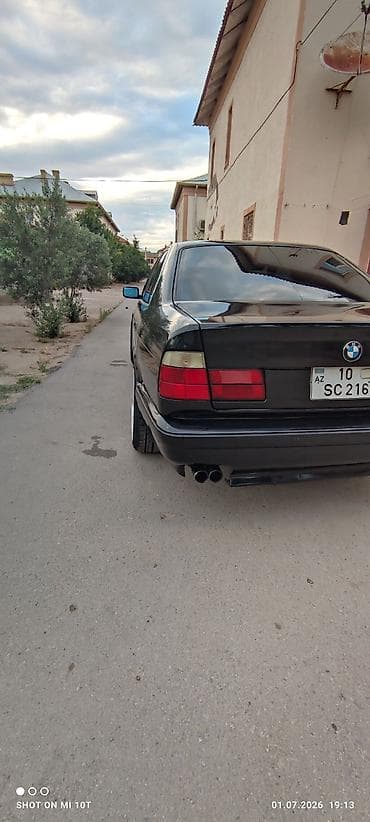 bmw e39: BMW 5 series: 2.5 l | 1995 il Sedan — 4