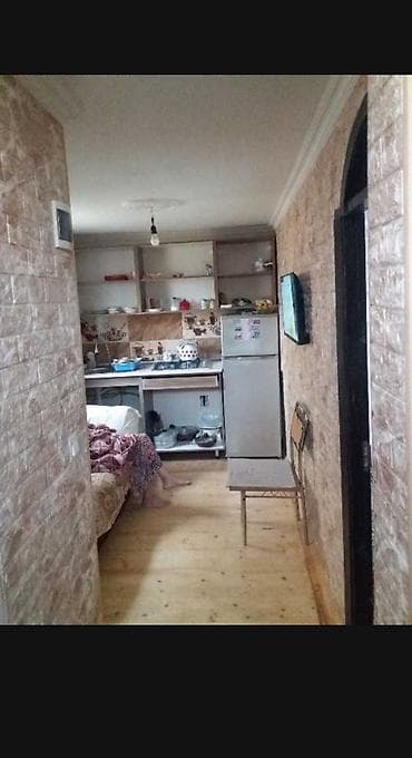 berde tap az: Sumqayıt şəhəri 1 sotda 1 otaqlı kupçalı həyət evi satılır. Qazı — 3