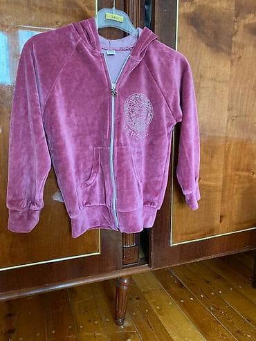 Dəstlər: A klass Versace!!Tezedi geyinilmeyib!!4_5yash uchun — 2