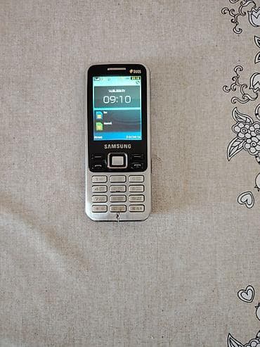 adapt: Samsung < 2 GB Memory Capacity, rəng - Qara, İki sim kartlı — 1