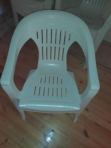 Plastmas stul teze kimidir 9 ededir