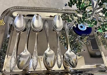 qaşiq: Melxior xörək qaşıqları. 6 ədəd var.
Qiyməti: 30 azn
Ölçüsü: 21 sm — 1