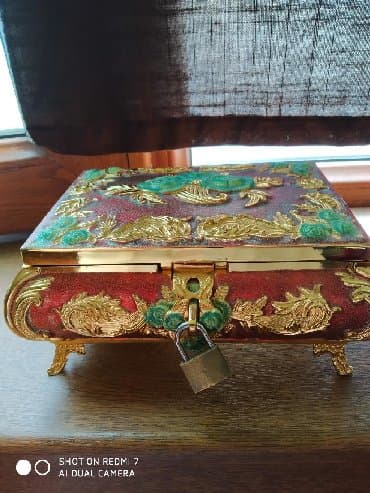 eşyalar: Mücrü Zinət əşyaları üçün — 1