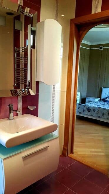 yeni evlər: 500 kv. m, 7 otaqlı — 2