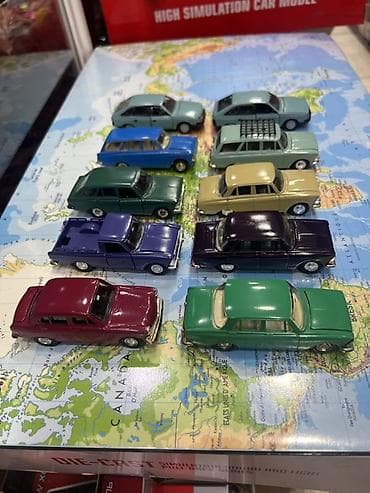 Sovet avtomobillərinin metal kolleksiya modelləri dəsti.Moskvich Masin — 2