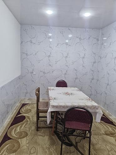 gencede ev: 3 otaqli.Aileye verilir.Razinde Fidan sadliq evinin yani — 6