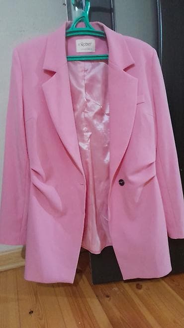pidjak: Kostyum bir dəfə istifadə olunub. Ölçü 38-42 üçün uyğundur — 1