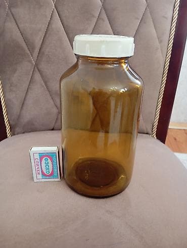 1 tonluq bak: Qəhvəyi şüşə qab – ağ vintli qapaqlı - Material: qalın — 2