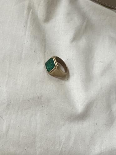 zikr ring: Signet Ring
22 K Gold plated 
Малахит — 5