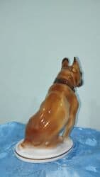 pul daxılı: LFZ it fiquru — 4