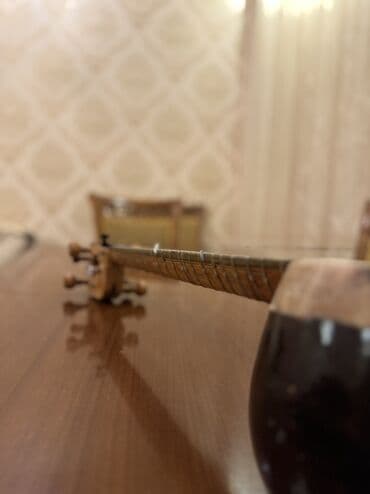 Saz: Məhsul: Tar (Azərbaycan xalq çalğı aləti) Təsvir: - Klassik 11 pərli — 12