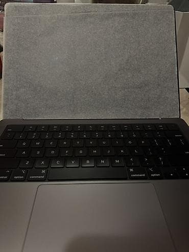 İşlənmiş Apple MacBook, 14 ", Apple M3, 512 GB, Ünvandan götürmə