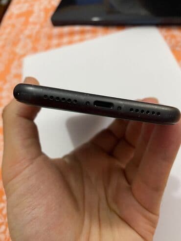səs kalonkası: IPhone 11, 128 GB, Face ID — 6