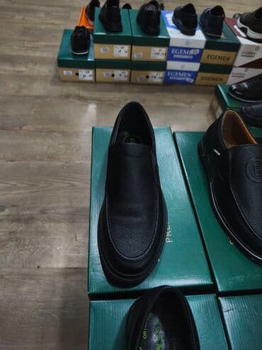 ayaqqabı кожание: Kişi ayaqqabıları – klassik və gündəlik modellər - Material: qara və — 2