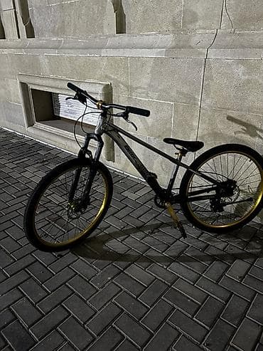 velosiped baki: Şəhər və yüngül off-road gəzintiləri üçün MTB tipli velosiped — 1