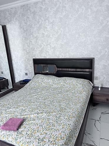 saatlar type 1: Ela veziyyetde Iki eded ayri ayriliqda yataq desti ve bir eded divan — 6